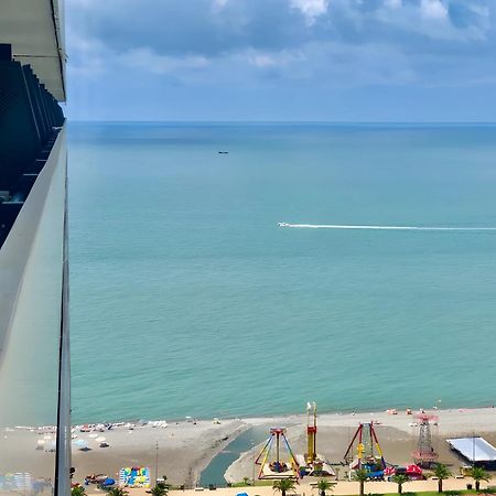 Luxury Orbi City Sea View Aparthotel 巴统 外观 照片