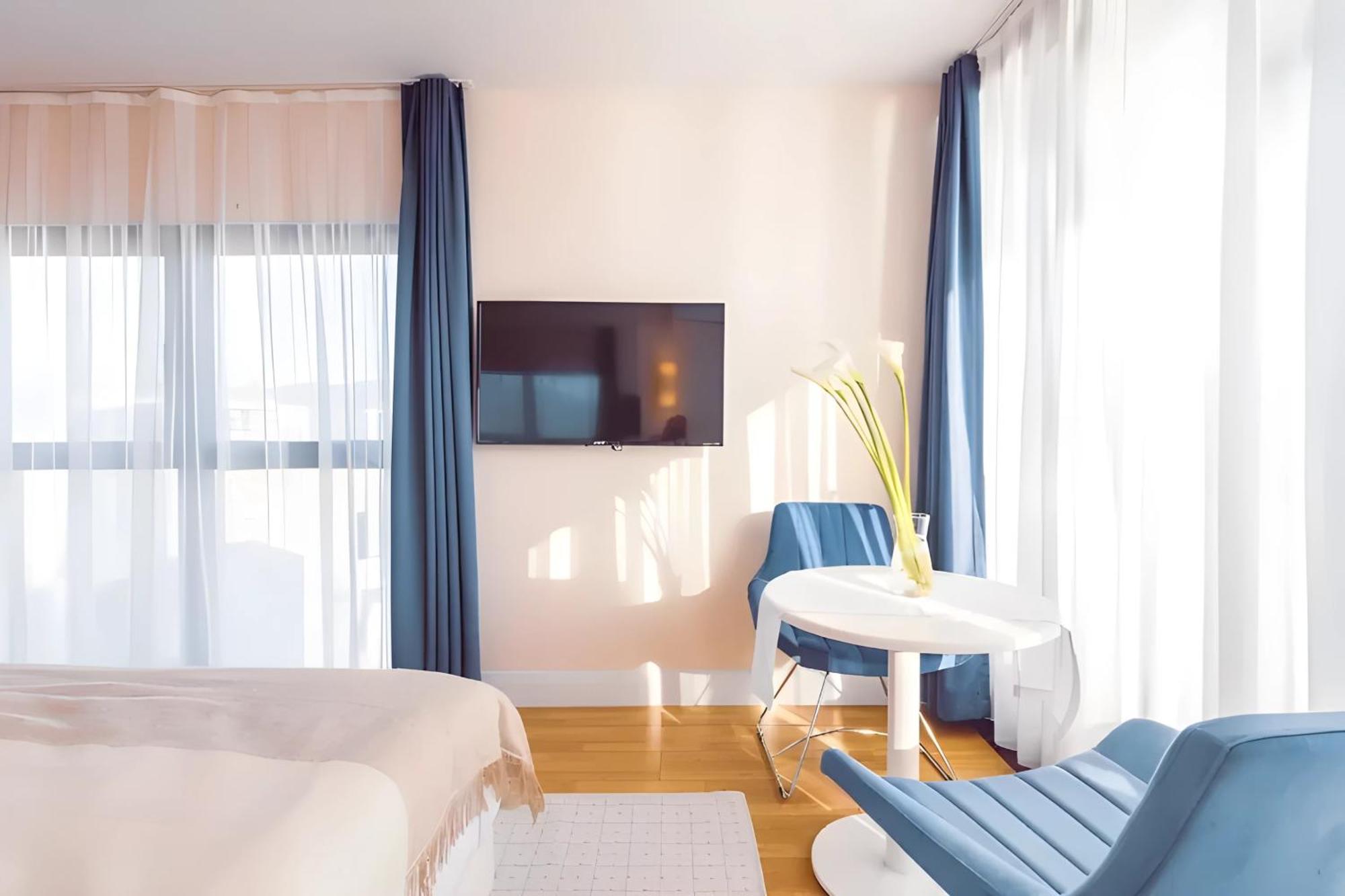 Luxury Orbi City Sea View Aparthotel 巴统 外观 照片
