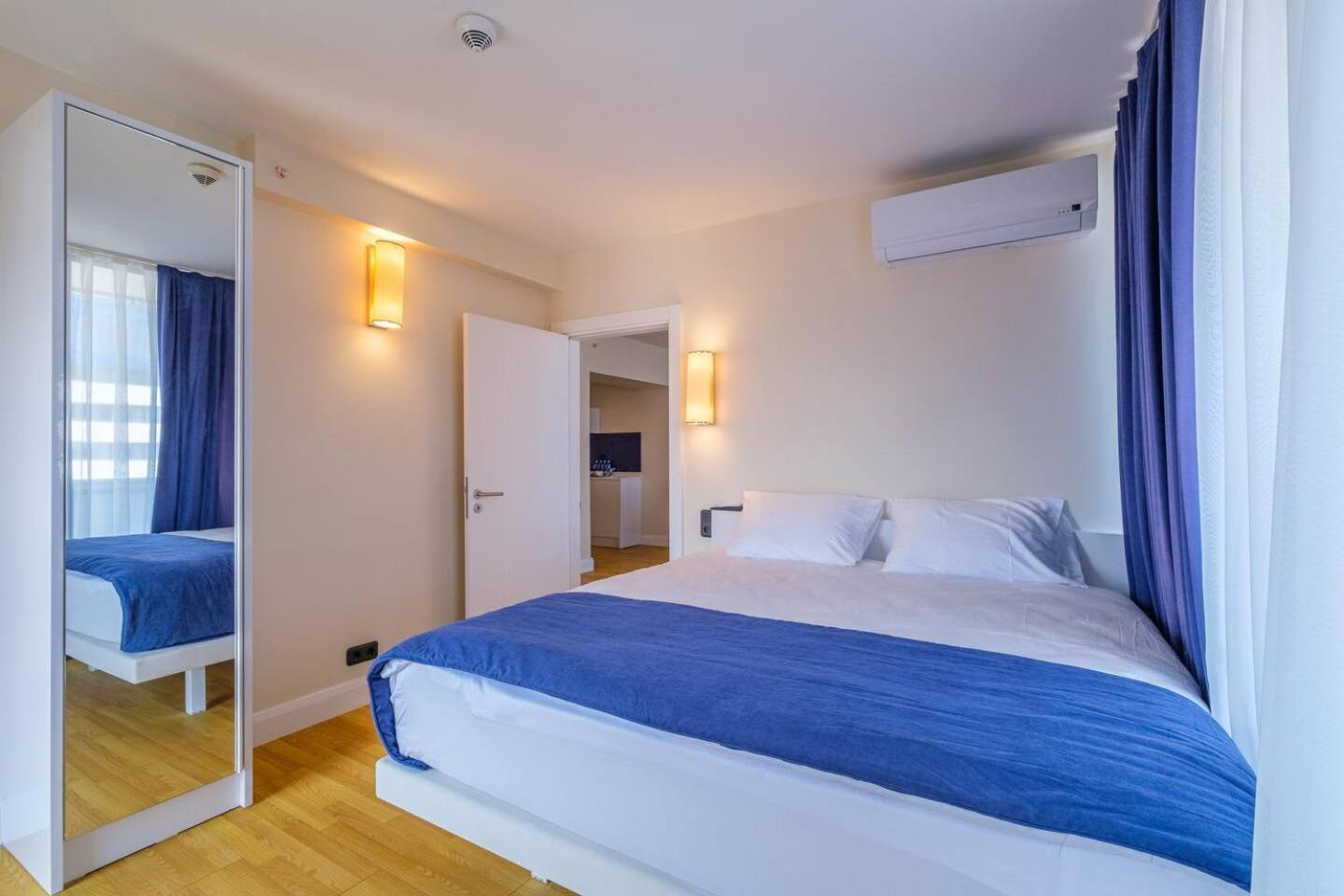 Luxury Orbi City Sea View Aparthotel 巴统 外观 照片