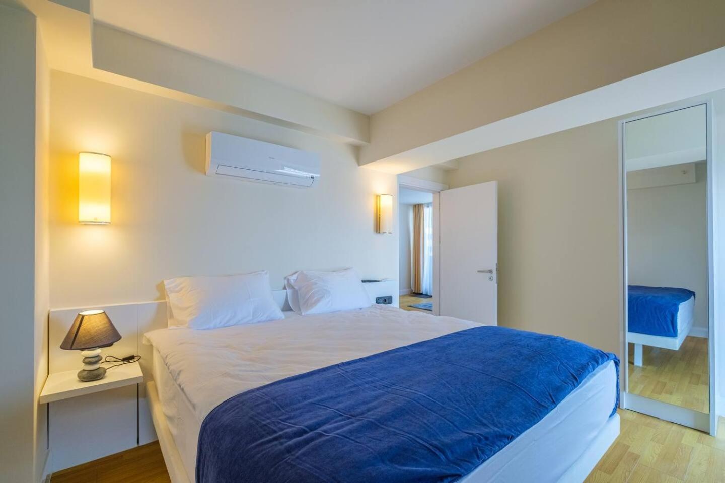 Luxury Orbi City Sea View Aparthotel 巴统 外观 照片