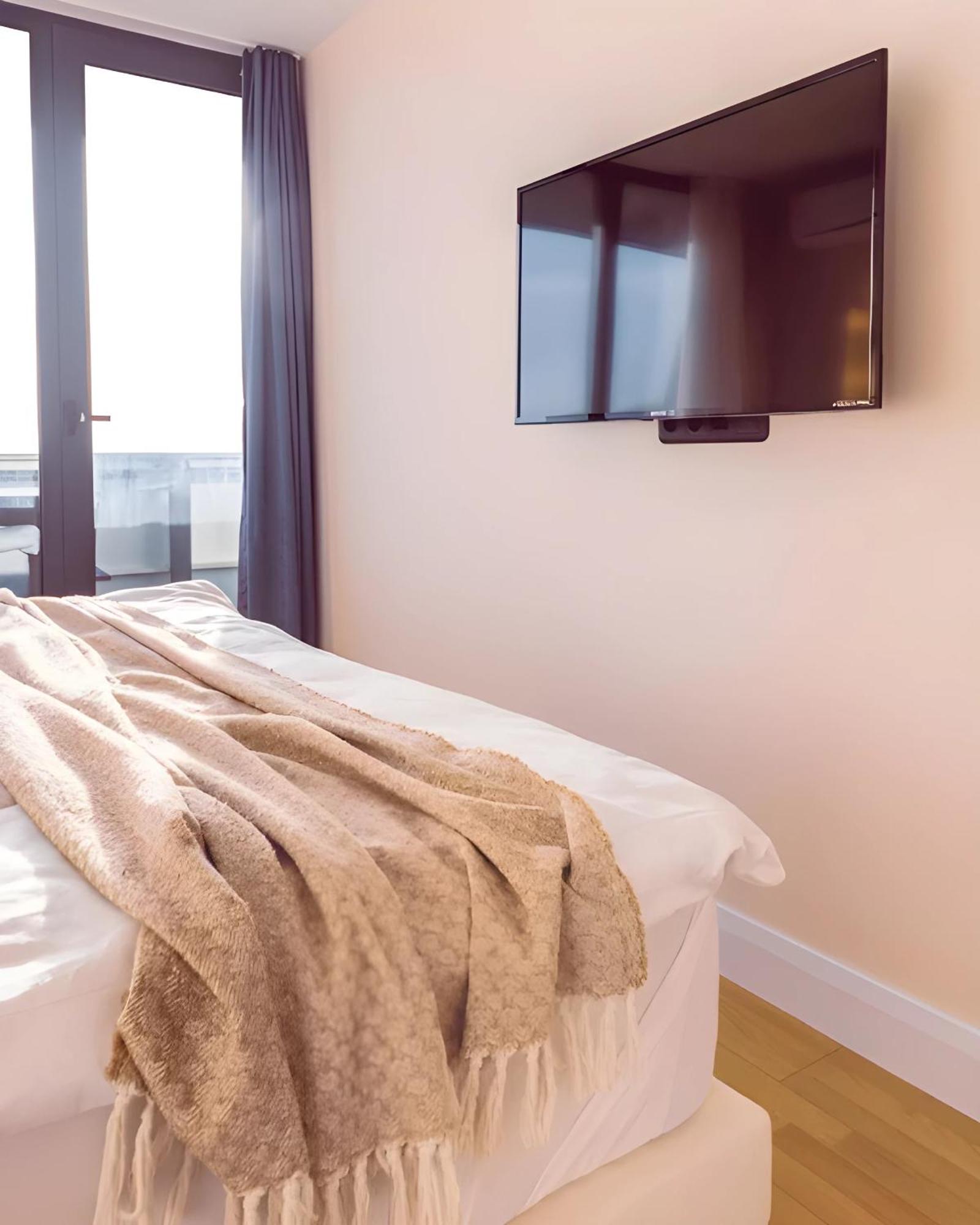 Luxury Orbi City Sea View Aparthotel 巴统 外观 照片
