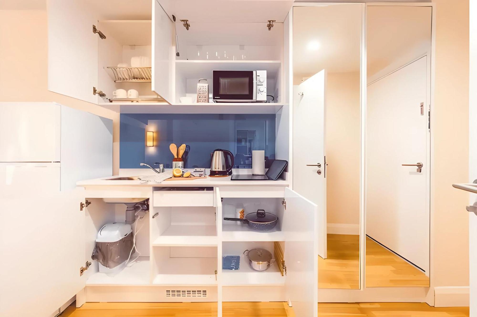 Luxury Orbi City Sea View Aparthotel 巴统 外观 照片