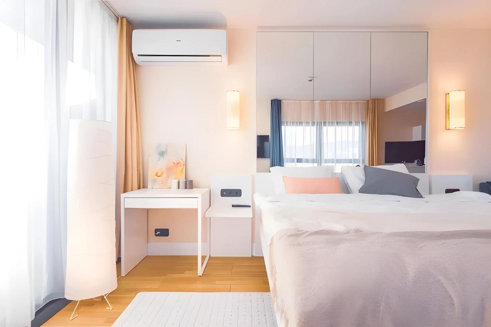 Luxury Orbi City Sea View Aparthotel 巴统 外观 照片